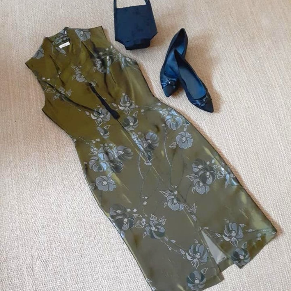 SOLD/Other Online Site Vintage Green Silk Dress - Picture 1 of 3